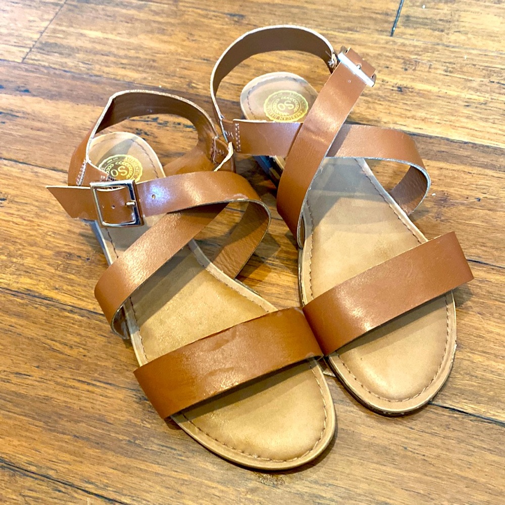 Cognac strapped sandals